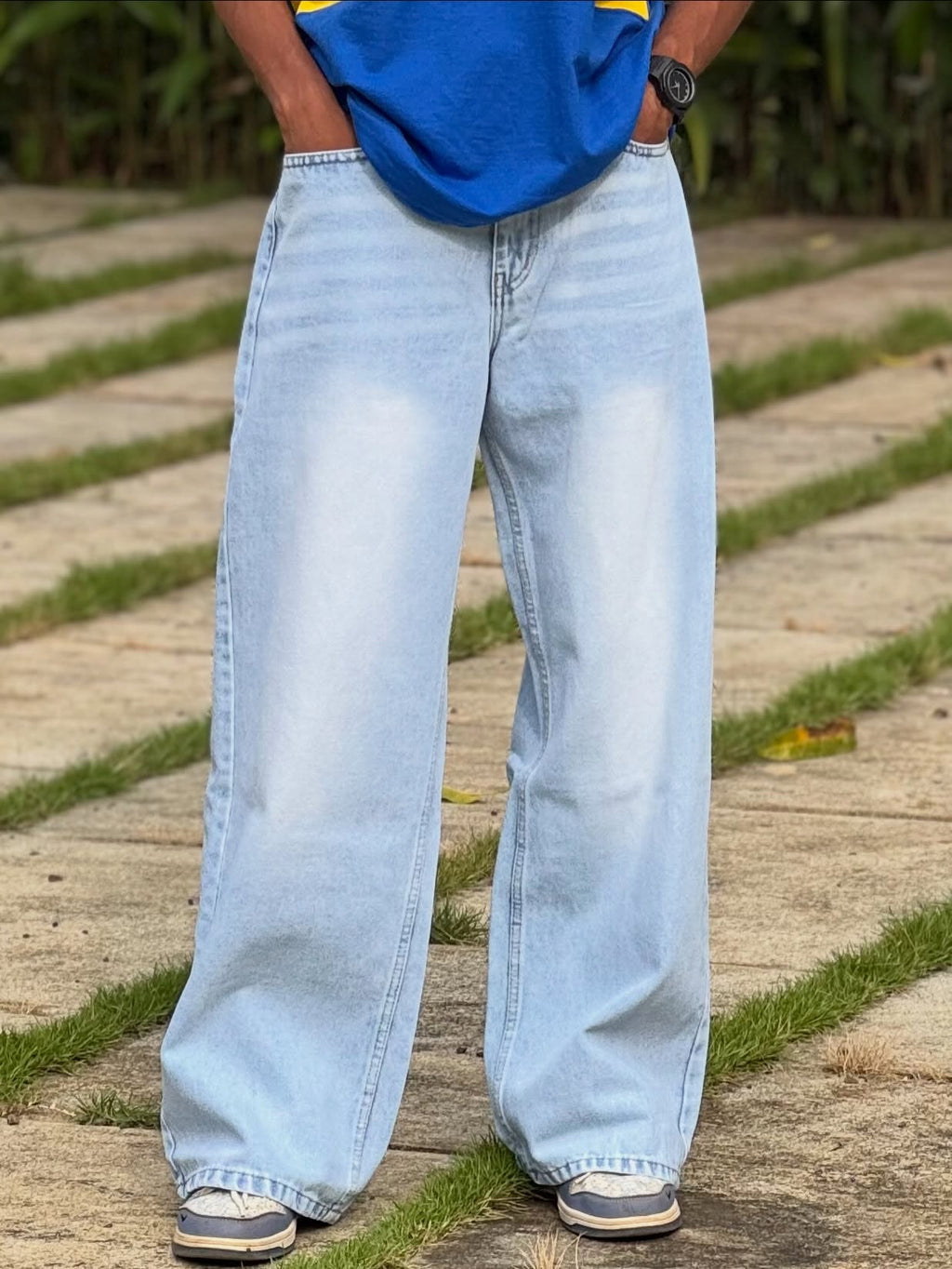 StreetMart Light Blue Wide-Leg Baggy Jeans