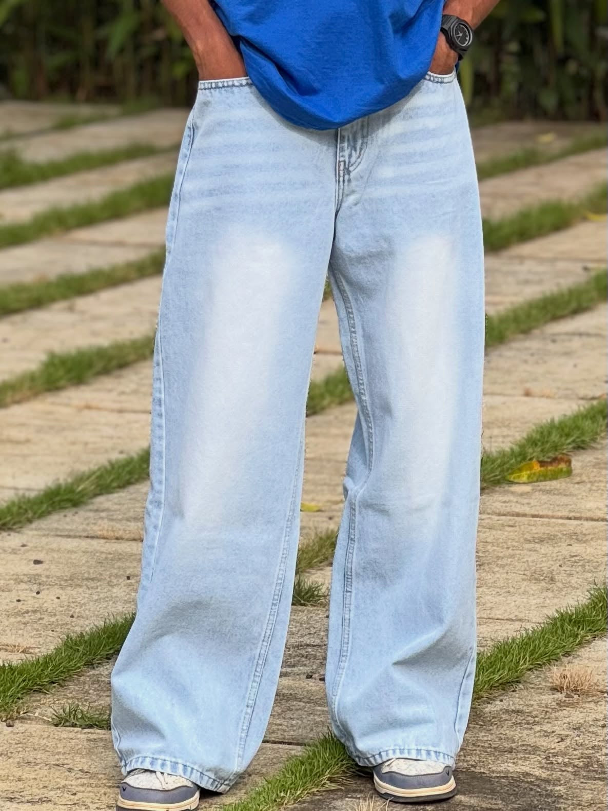 StreetMart Light Blue Wide-Leg Baggy Jeans