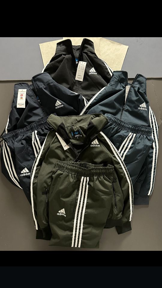 Track suite (lower and upper)