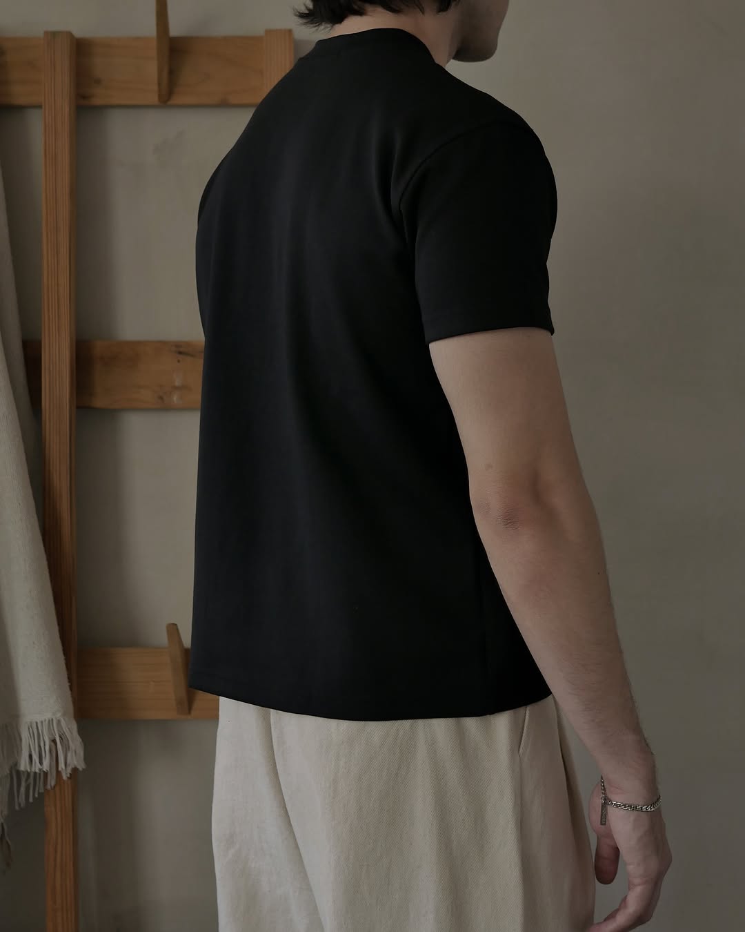 Black Plain Premium T-Shirt – Classic Everyday Essential