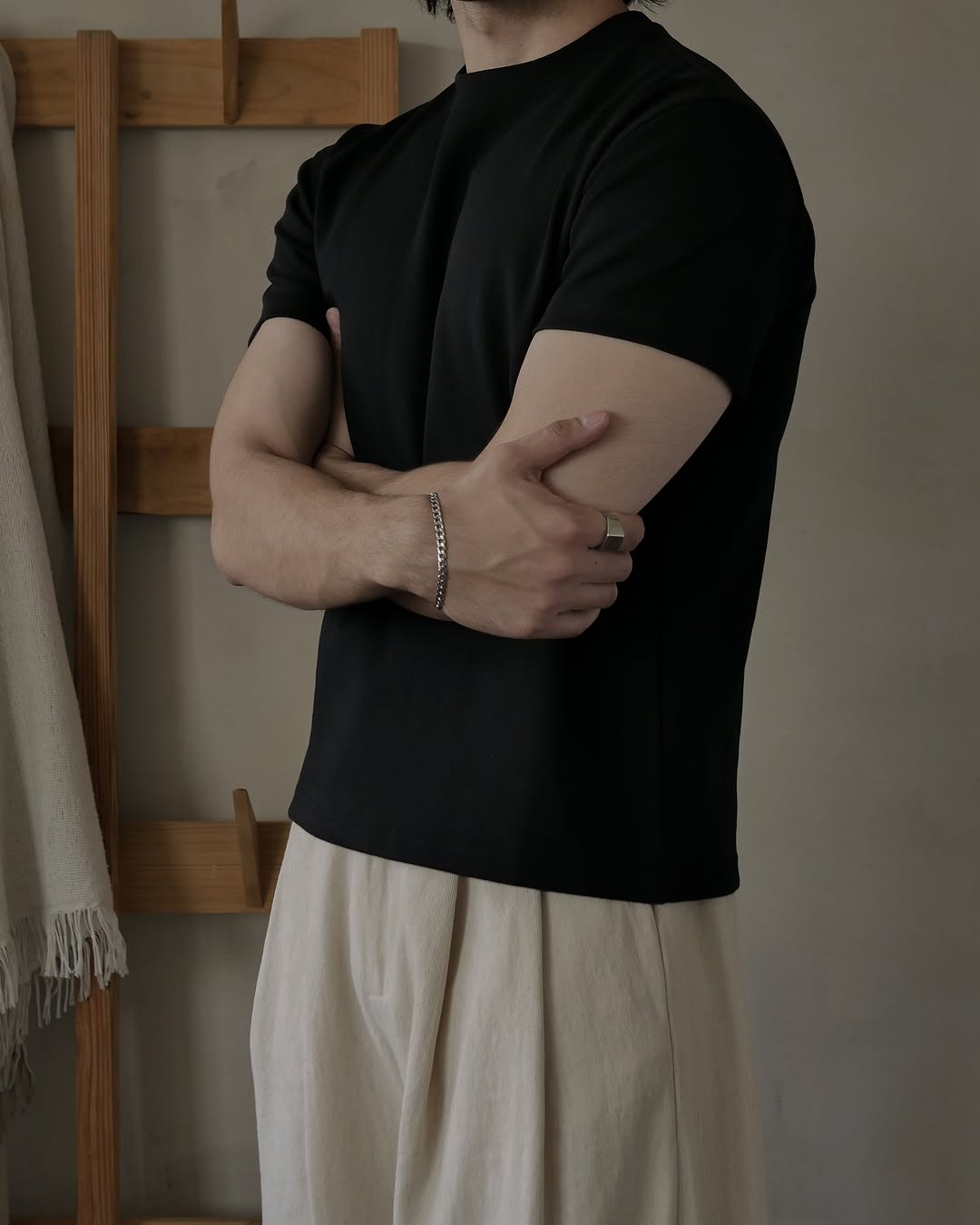 Black Plain Premium T-Shirt – Classic Everyday Essential